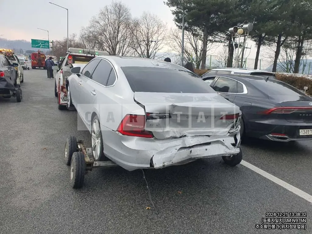 Photo 2 of 7: 2018 Volvo S90 — Korean insurance auction