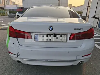 Photo 1 of 11: 2018 BMW 520i — Korean insurance auction