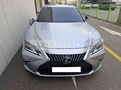 Photo 1 of 43: 2023 Lexus ES300h — Korean insurance auction