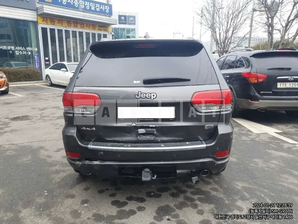 Photo 2 of 11: 2020 Jeep Straw Grand Cherokee, VIN 1C4RJFCG8LC269804 — Korean insurance auction