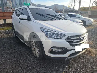 Photo 1 of 29: 2018 Hyundai Santa Fe, VIN KMHSW81UDJU773950 — Korean insurance auction