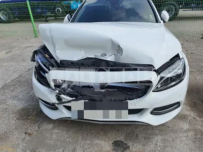 Photo 1 of 14: 2015 Mercedes-Benz C220 BlueTec, VIN WDDWF0EB8FF163834 — Korean insurance auction