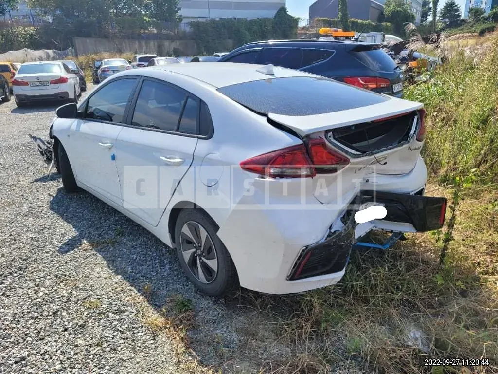 Photo 2 of 10: 2016 Hyundai Modern Ionic, VIN KMHC751CGGU004453 — Korean insurance auction