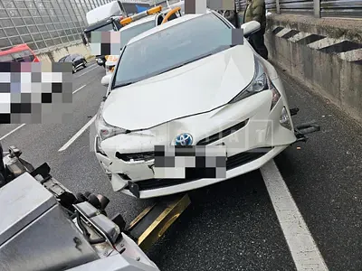 Photo 1 of 10: 2016 Toyota Prius, VIN JTDKBRFU8G3517749 — Korean insurance auction