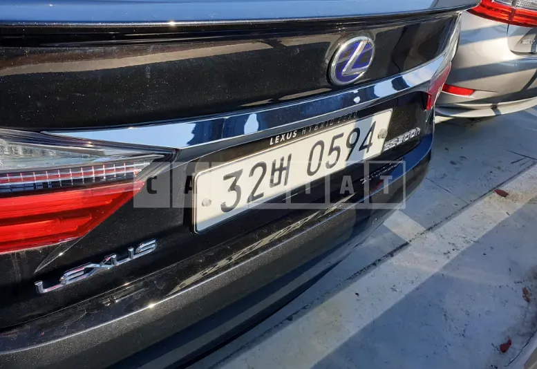 Photo 2 of 14: 2016 Lexus ES300h, VIN JTHBW1GG1G2119253 — Korean insurance auction