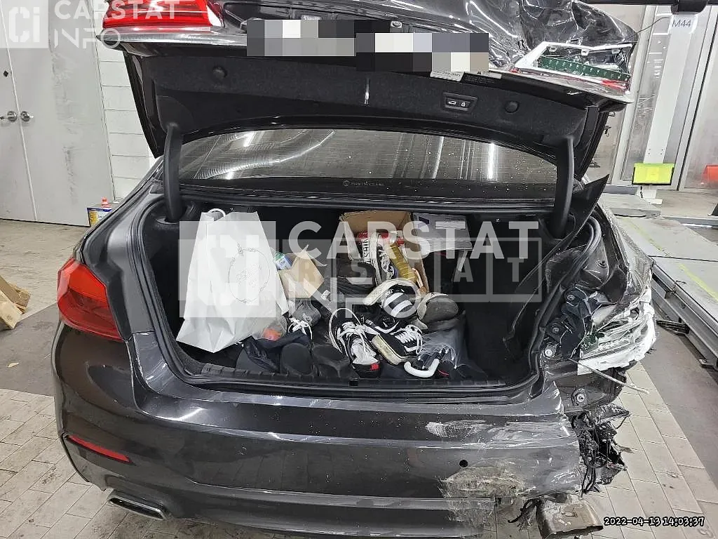 Photo 2 of 28: 2020 BMW 520d M Sport Package, VIN WBAJF3109LWW86038 — Korean insurance auction