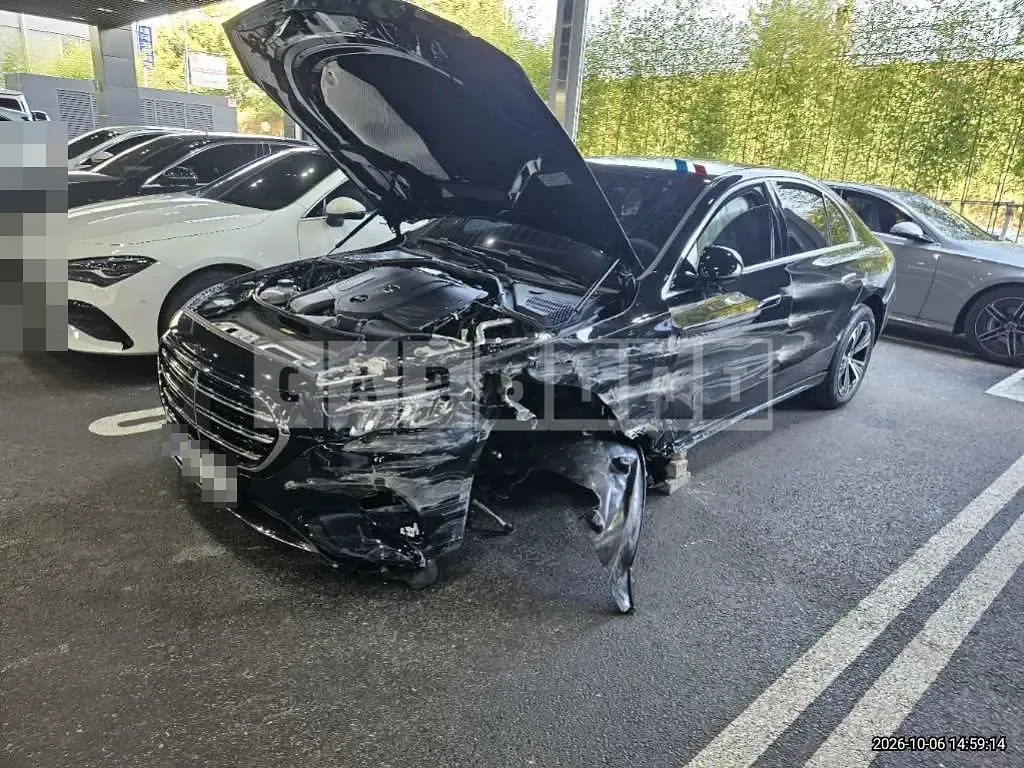 Photo 2 of 35: 2026 Mercedes-Benz E 200 — Korean insurance auction