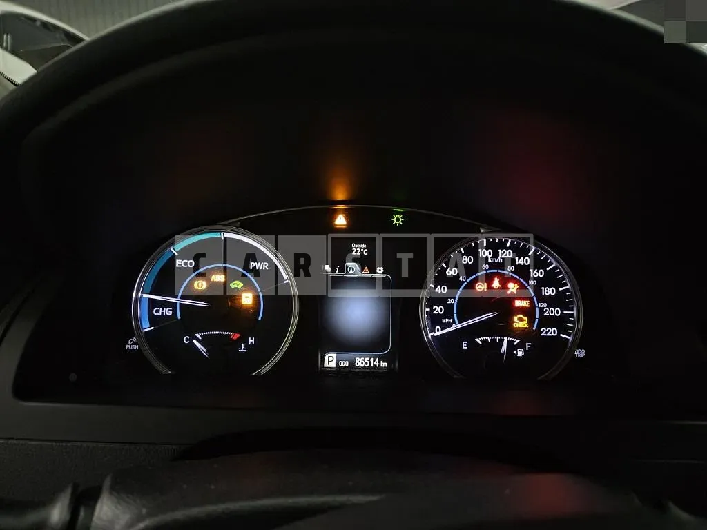 Photo 2 of 17: 2016 Toyota Camry Hybrid — Korean insurance auction