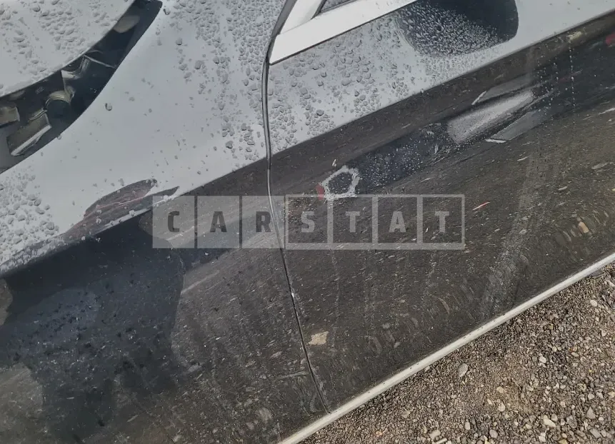 Photo 2 of 8: 2021 Mercedes-Benz E220 d 4Matic, VIN W1KZF0FB0MA933045 — Korean insurance auction