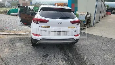 Photo 1 of 4: 2016 Hyundai Tucson 2.0 (4WD), VIN KMHJ581ADHU262932 — Korean insurance auction
