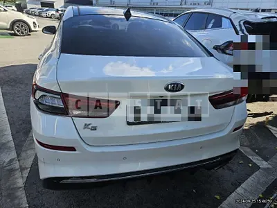 Photo 1 of 16: 2018 Kia K5 2.0 — Korean insurance auction
