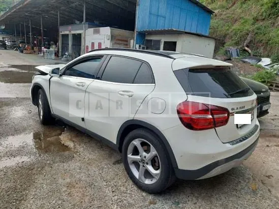 Photo 2 of 10: 2018 Mercedes-Benz GLA220 — Korean insurance auction
