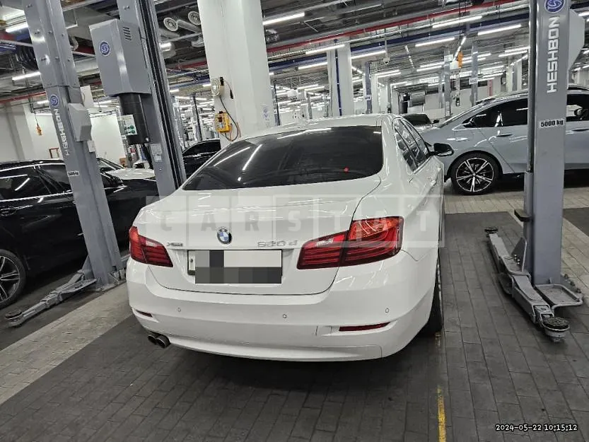 Photo 2 of 26: 2015 BMW 520d xDrive — Korean insurance auction