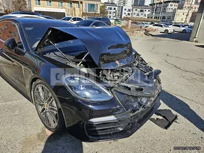 Photo 1 of 13: 2018 Porsche Panamera 4S — Korean insurance auction