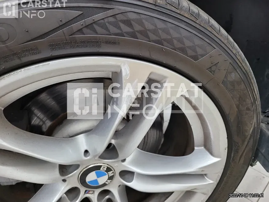 Photo 2 of 21: 2016 BMW 528i, VIN WBA5A5102GG181552 — Korean insurance auction
