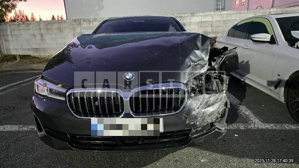 Photo 2 of 27: 2020 BMW 523d xDrive — Korean insurance auction