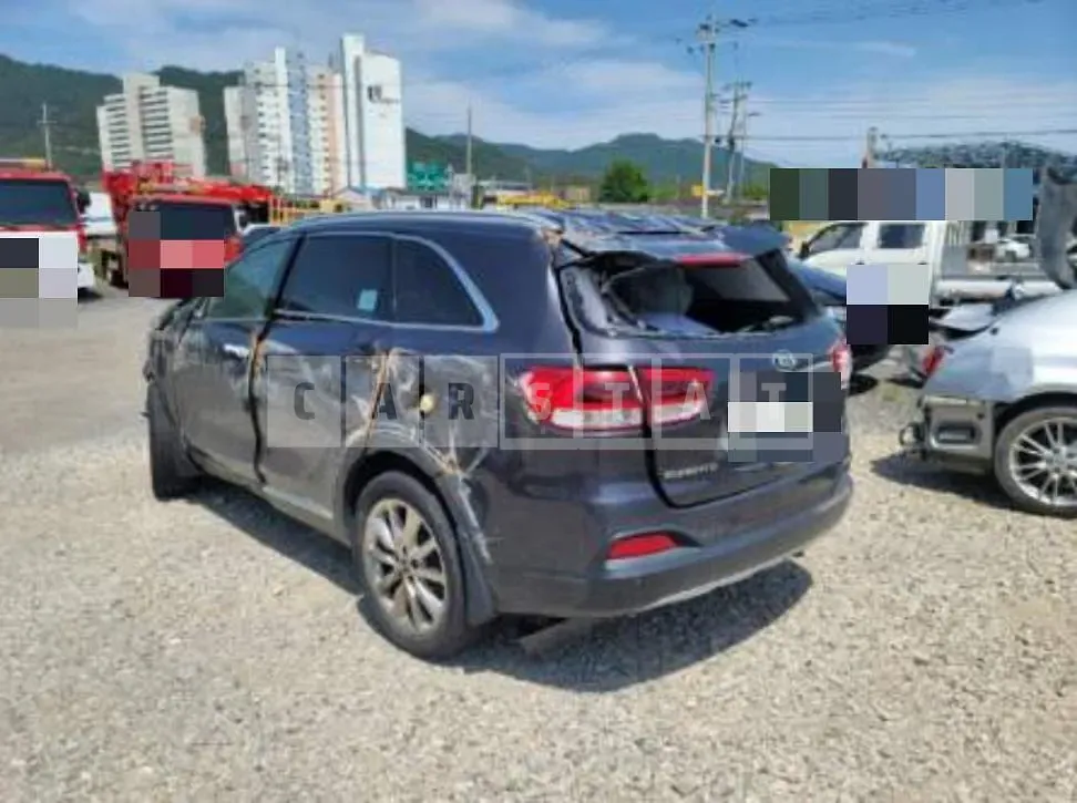 Photo 2 of 6: 2017 Kia All New Sorento R2.0 Diesel, VIN KNAPS81ADHA325908 — Korean insurance auction