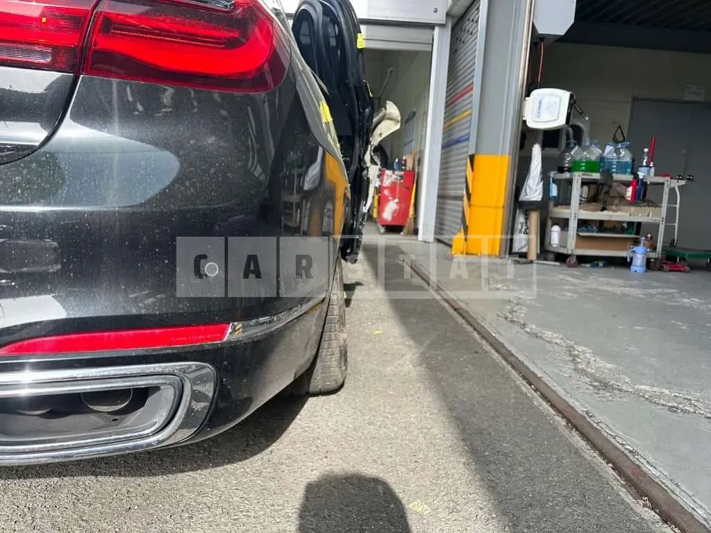 Photo 2 of 22: 2017 BMW 750Li xDrive, VIN WBA7F2108HG713753 — Korean insurance auction