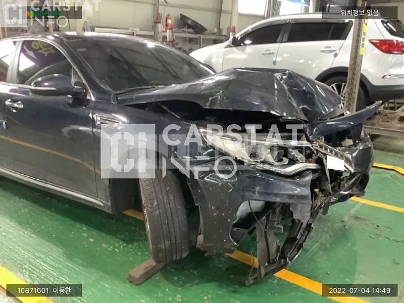 Photo 2 of 9: 2018 Kia K5, VIN KNAGW416BKA256952 — Korean insurance auction