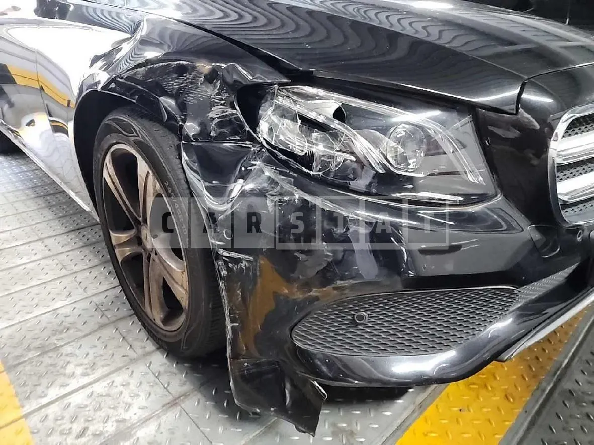 Photo 2 of 25: 2016 Mercedes-Benz E220 d — Korean insurance auction