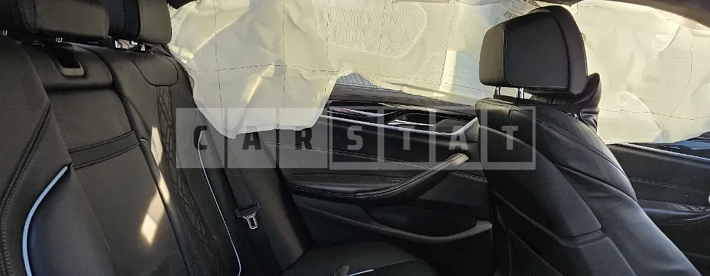 Photo 2 of 27: 2019 BMW 530i xDrive M Sport Package Plus, VIN WBAJD9102KB278432 — Korean insurance auction