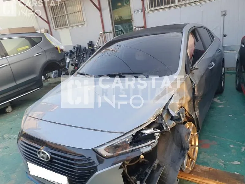 Photo 2 of 25: 2017 Hyundai Ionic (Hybrid), VIN KMHC851CGJU042368 — Korean insurance auction
