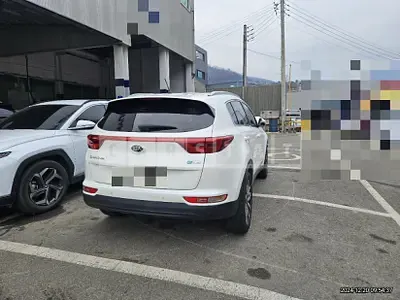 Photo 1 of 27: 2017 Kia Sportage — Korean insurance auction