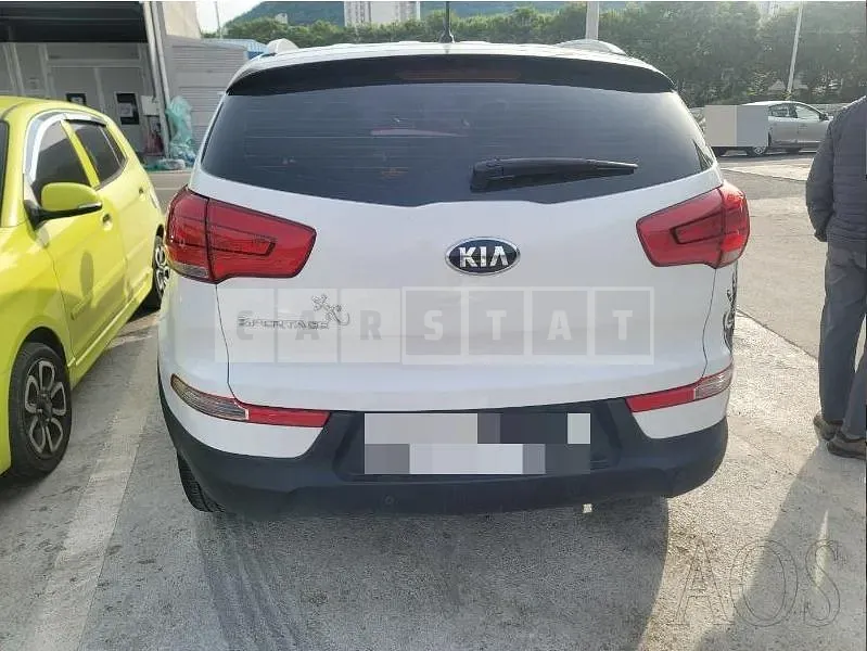 Photo 2 of 15: 2015 Kia Sportage R — Korean insurance auction
