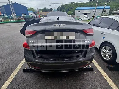 Photo 1 of 8: 2018 Genesis G80 3.3 — Korean insurance auction