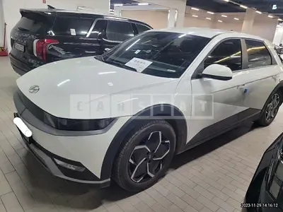 Photo 1 of 11: 2022 Hyundai IONIQ 5, VIN KMHKL81AFNU061914 — Korean insurance auction