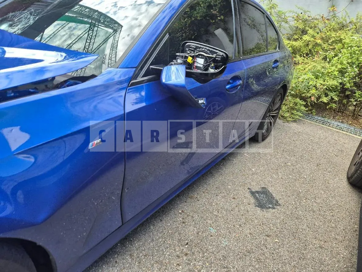 Photo 2 of 45: 2021 BMW 320d — Korean insurance auction