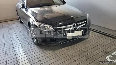 Photo 1 of 36: 2017 Mercedes-Benz C220 d, VIN WDDWF0EB7HR257043 — Korean insurance auction