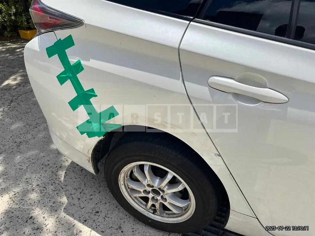 Photo 2 of 46: 2017 Toyota Prius — Korean insurance auction
