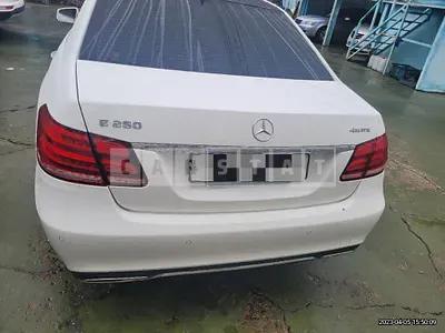 Photo 1 of 35: 2015 Mercedes-Benz E250 BlueTec 4Matic, VIN WDDHF9HB5FB137398 — Korean insurance auction