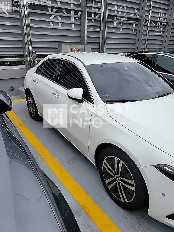 Photo 2 of 12: 2022 Mercedes-Benz Subbenz A220 Sedan — Korean insurance auction