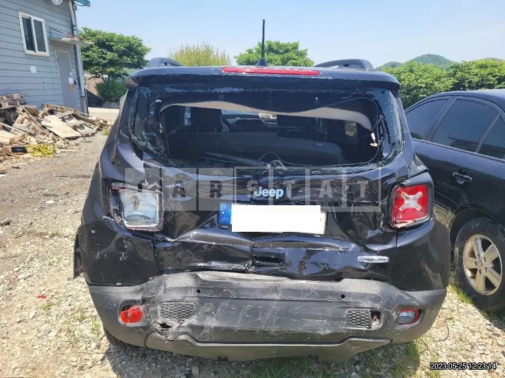 Photo 2 of 12: 2021 Jeep Zip Renegade 2.4 FWD, VIN 1C4NJCBB3MPM70393 — Korean insurance auction
