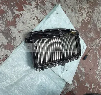 Photo 1 of 1: 2018 Rolls-Royce Auto Parts Ghost Radiator Grille, VIN SCA664S0XHUX43175 — Korean insurance auction