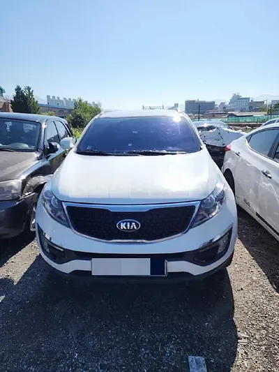 Photo 1 of 13: 2014 Kia Sportage R — Korean insurance auction