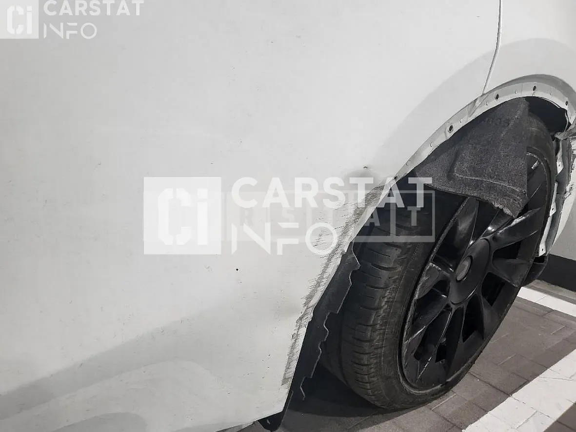 Photo 2 of 38: 2021 Tesla Model Y LongRange, VIN 5YJYGDEE9MF176692 — Korean insurance auction