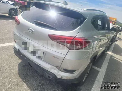Photo 1 of 8: 2016 Hyundai Tucson T 1.7 — Korean insurance auction