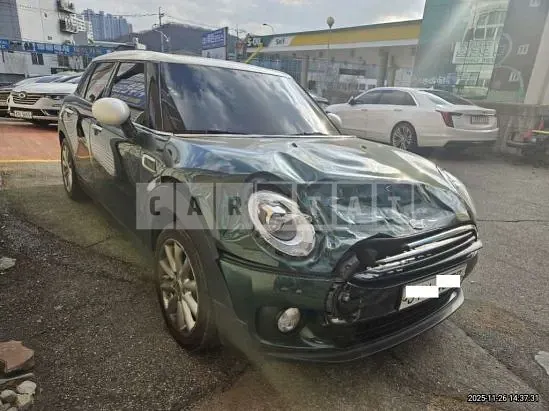 Photo 2 of 11: 2019 MINI Cooper Clubman, VIN WMWLN5106K2H74979 — Korean insurance auction