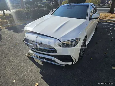 Photo 1 of 23: 2024 Mercedes-Benz C 200, VIN W1KAF5ABXRF163948 — Korean insurance auction