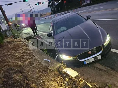 Photo 1 of 7: 2015 Jaguar XE 2.0d — Korean insurance auction