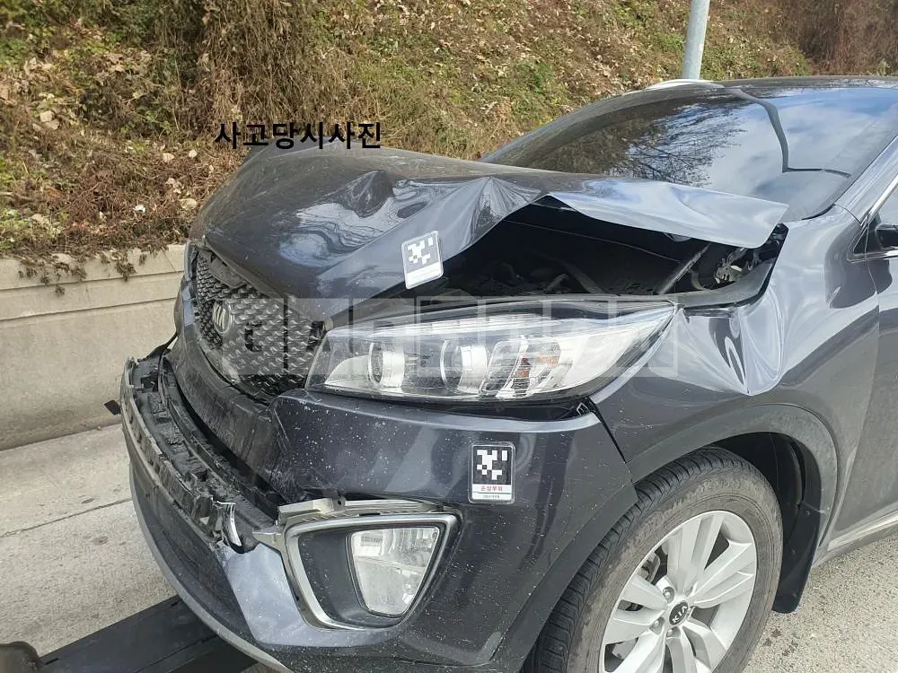 Photo 2 of 23: 2017 Kia Sorento /Sorrento, VIN KNAPS81ABHA316841 — Korean insurance auction
