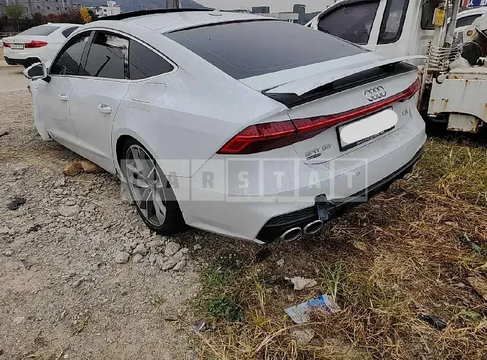Photo 2 of 9: 2020 Audi A7 55 TFSI quattro, VIN WAUZZZF2XLN053609 — Korean insurance auction