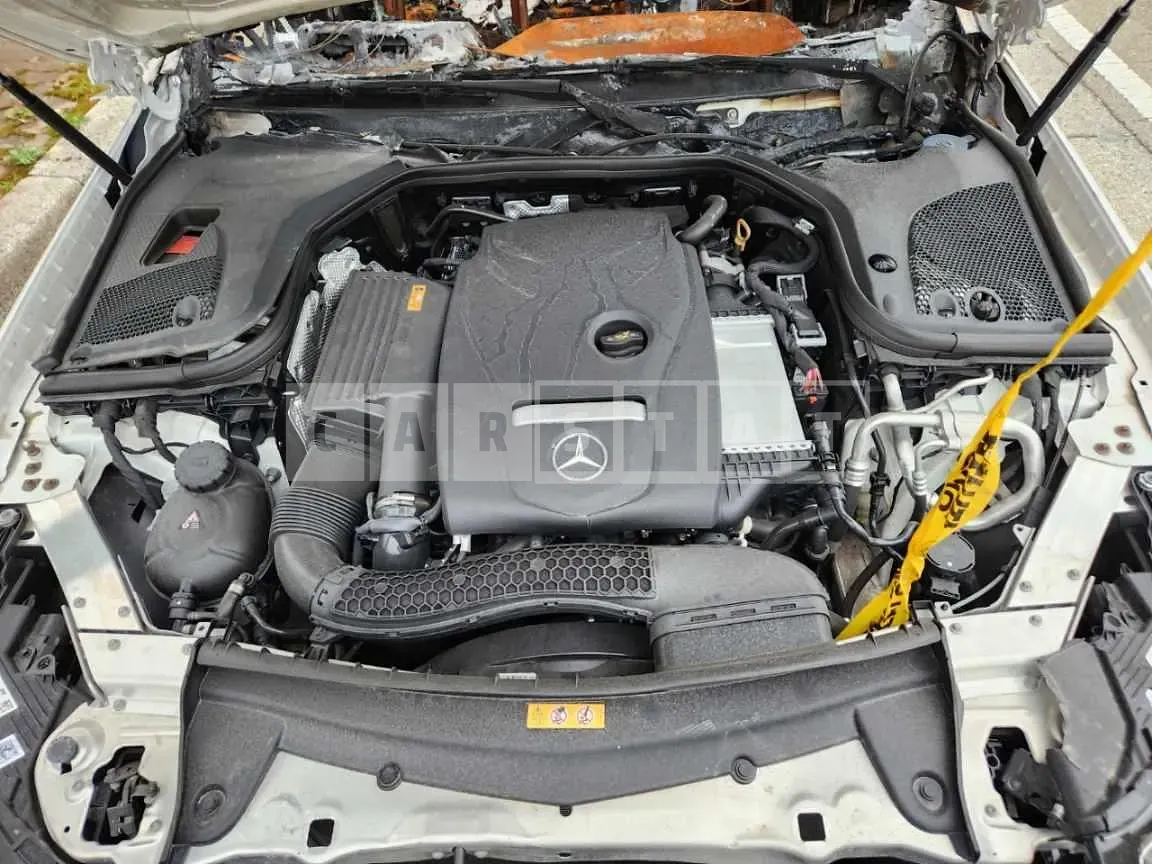 Photo 2 of 5: 2021 Mercedes-Benz E250, VIN W1KZF4FB3MA967729 — Korean insurance auction
