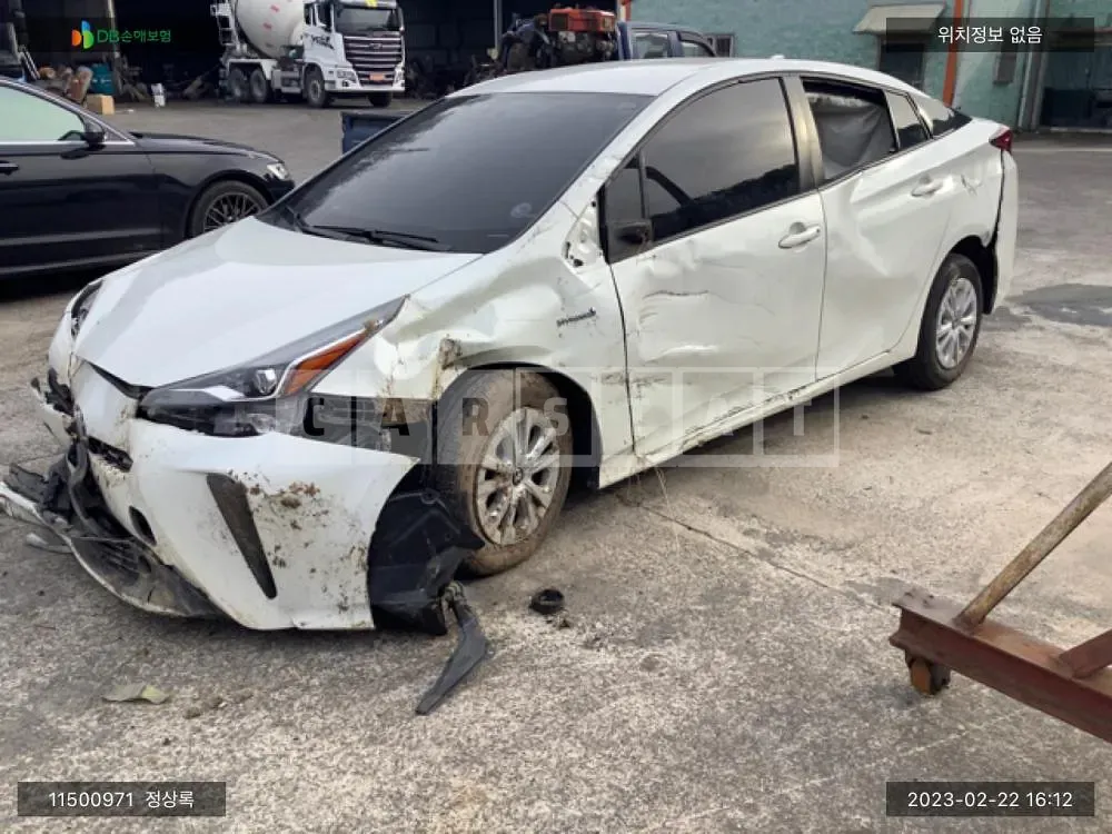 Photo 2 of 11: 2019 Toyota Prius 2WD, VIN JTDKARFU2K3101272 — Korean insurance auction
