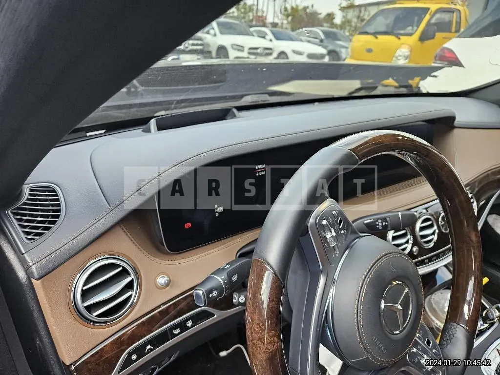Photo 2 of 83: 2019 Mercedes-Benz S560 4Matic, VIN WDDUG8GB2LA526959 — Korean insurance auction
