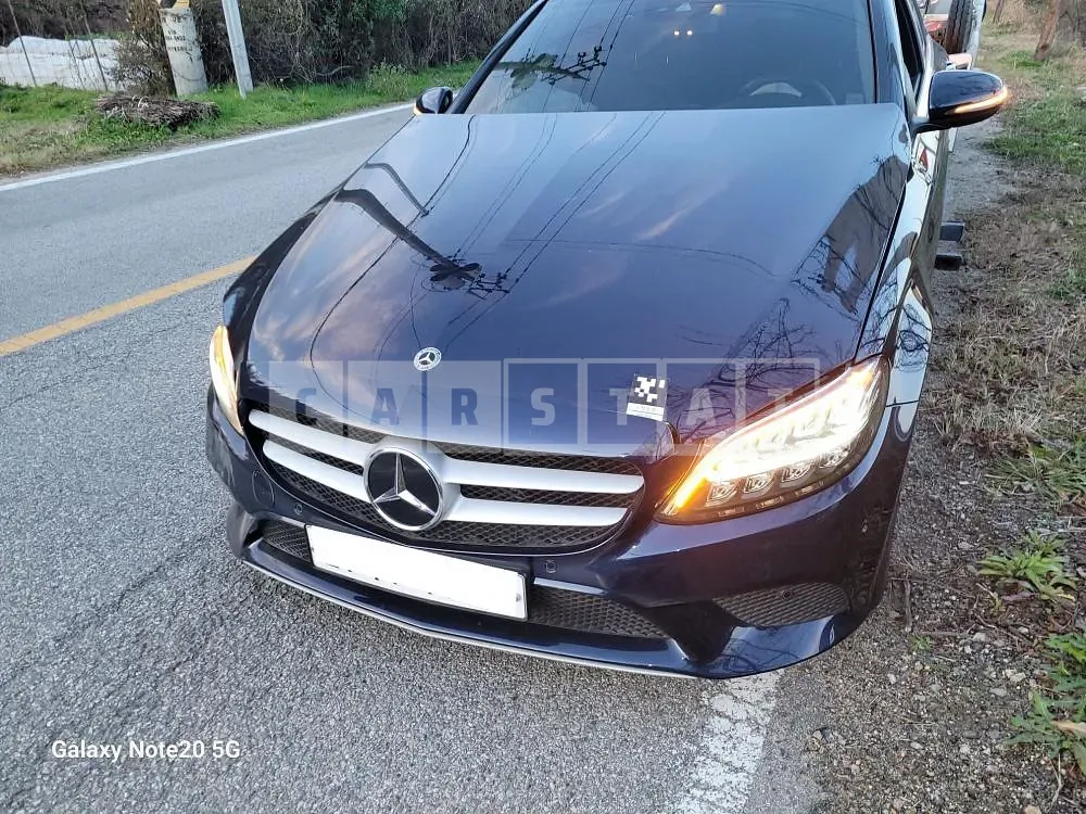 Photo 2 of 18: 2019 Mercedes-Benz C200, VIN WDDWF8AB2KR509082 — Korean insurance auction