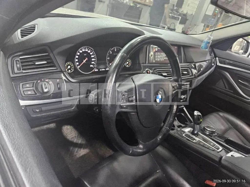 Photo 2 of 35: 2015 BMW 520d xDrive — Korean insurance auction